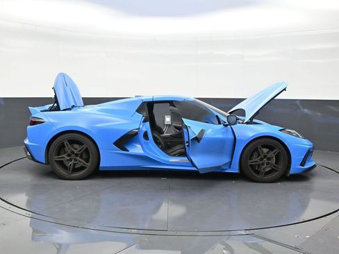 Used 2024 Chevrolet Corvette Stingray Convertible w/ Z51 Performance Package RWD image 29