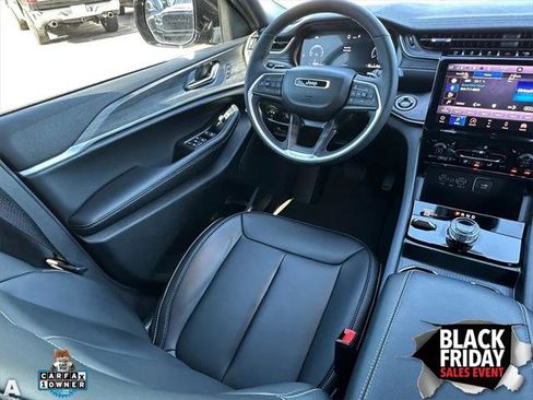 Certified 2025 Jeep Grand Cherokee Limited image 16