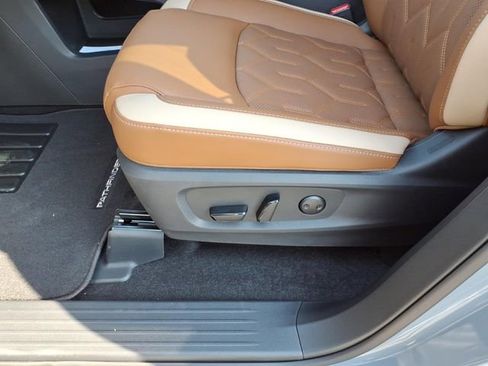 New 2026 Nissan Pathfinder Platinum AWD/4WD image 7