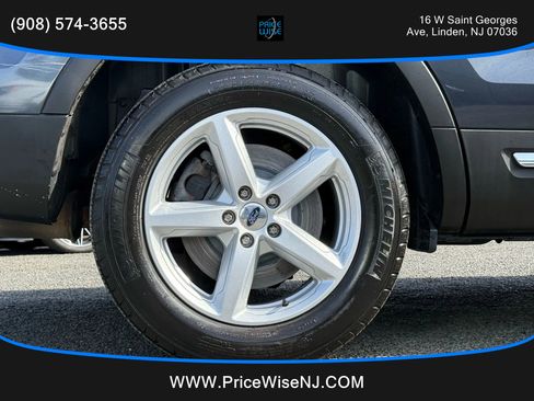 Used 2017 Ford Explorer XLT w/ Equipment Group 202A image 34