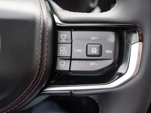 Used 2024 Jeep Wagoneer Launch Edition image 36