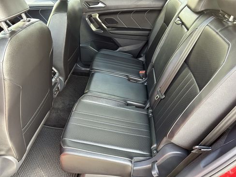 Certified 2024 Volkswagen Tiguan SE R-Line FWD image 15