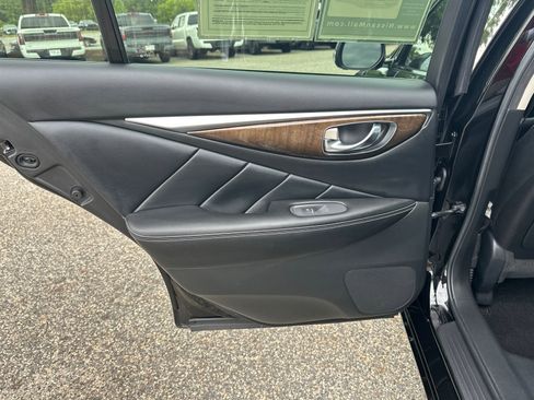 Used 2019 INFINITI Q50 Luxe w/ Essential Package (3.0T Luxe) RWD image 19
