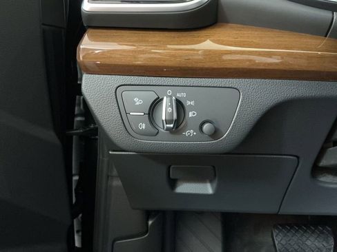 Used 2024 Audi Q5 2.0T Premium w/ Convenience Package image 17