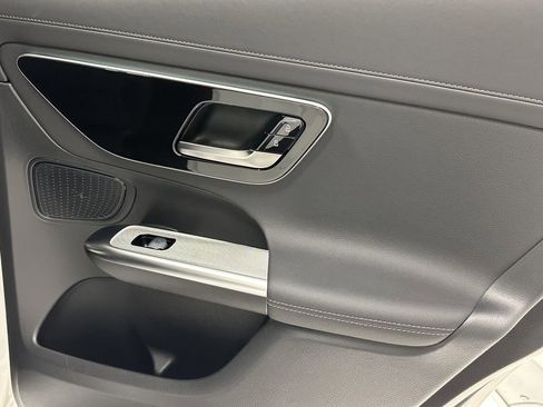 Certified 2025 Mercedes-Benz GLC 350e 4MATIC image 19