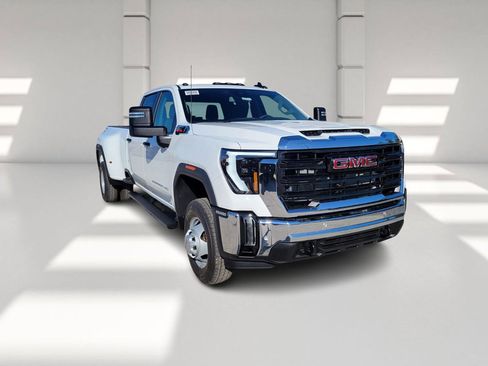 New 2026 GMC Sierra 3500 Pro w/ 1SA Pro Safety Plus Package image 3