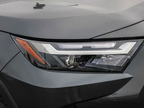 Used 2025 Toyota RAV4 XLE Premium FWD image 4