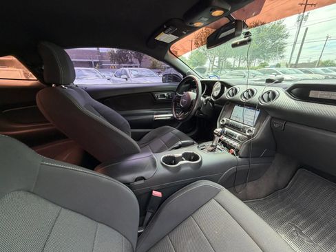 Used 2017 Ford Mustang Coupe RWD image 14