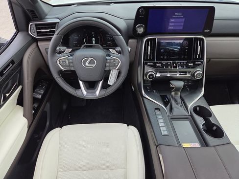 New 2026 Lexus LX 600 4WD w/ Luxury Package image 4