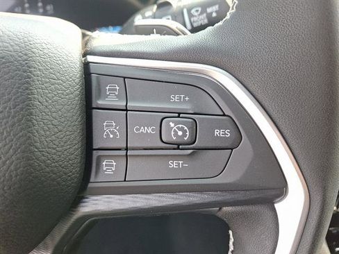 New 2025 Jeep Grand Cherokee L Altitude image 19