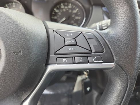 Used 2020 Nissan Rogue Sport S FWD image 34