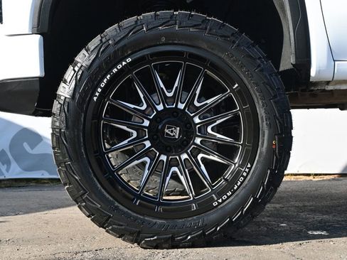 Used 2023 GMC Sierra 1500 Elevation image 9