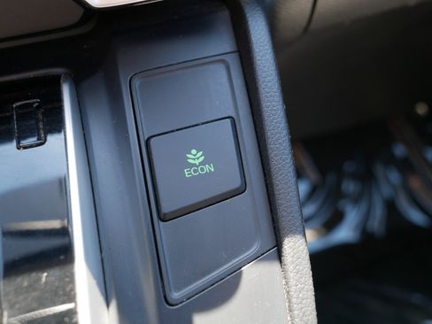 Used 2017 Honda CR-V LX image 31