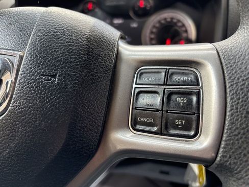 Used 2022 RAM 1500 Classic SLT w/ Electronics Group image 23