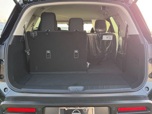 New 2026 Nissan Pathfinder SV image 36