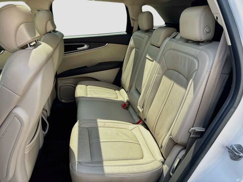 Used 2016 Lincoln MKX Reserve w/ Technology Package AWD/4WD image 25