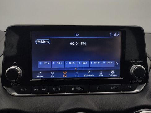 Used 2025 Nissan Sentra S FWD image 25