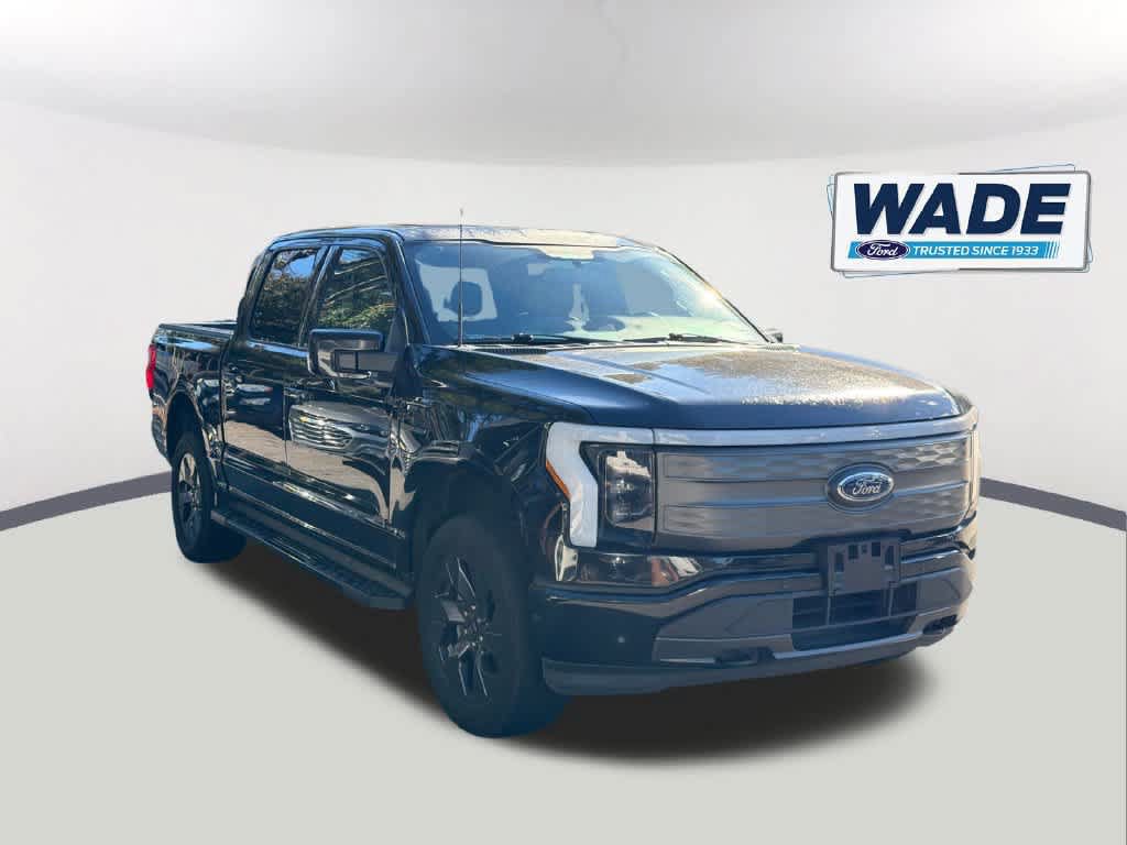Used 2022 Ford F150 Lightning Lariat AWD/4WD image 3