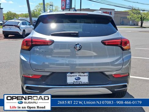 Used 2023 Buick Encore GX Essence w/ Experience Buick Package FWD image 5