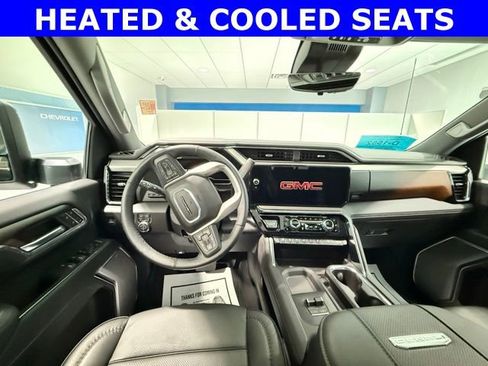 Used 2025 GMC Sierra 2500 Denali w/ Denali Reserve Package image 2