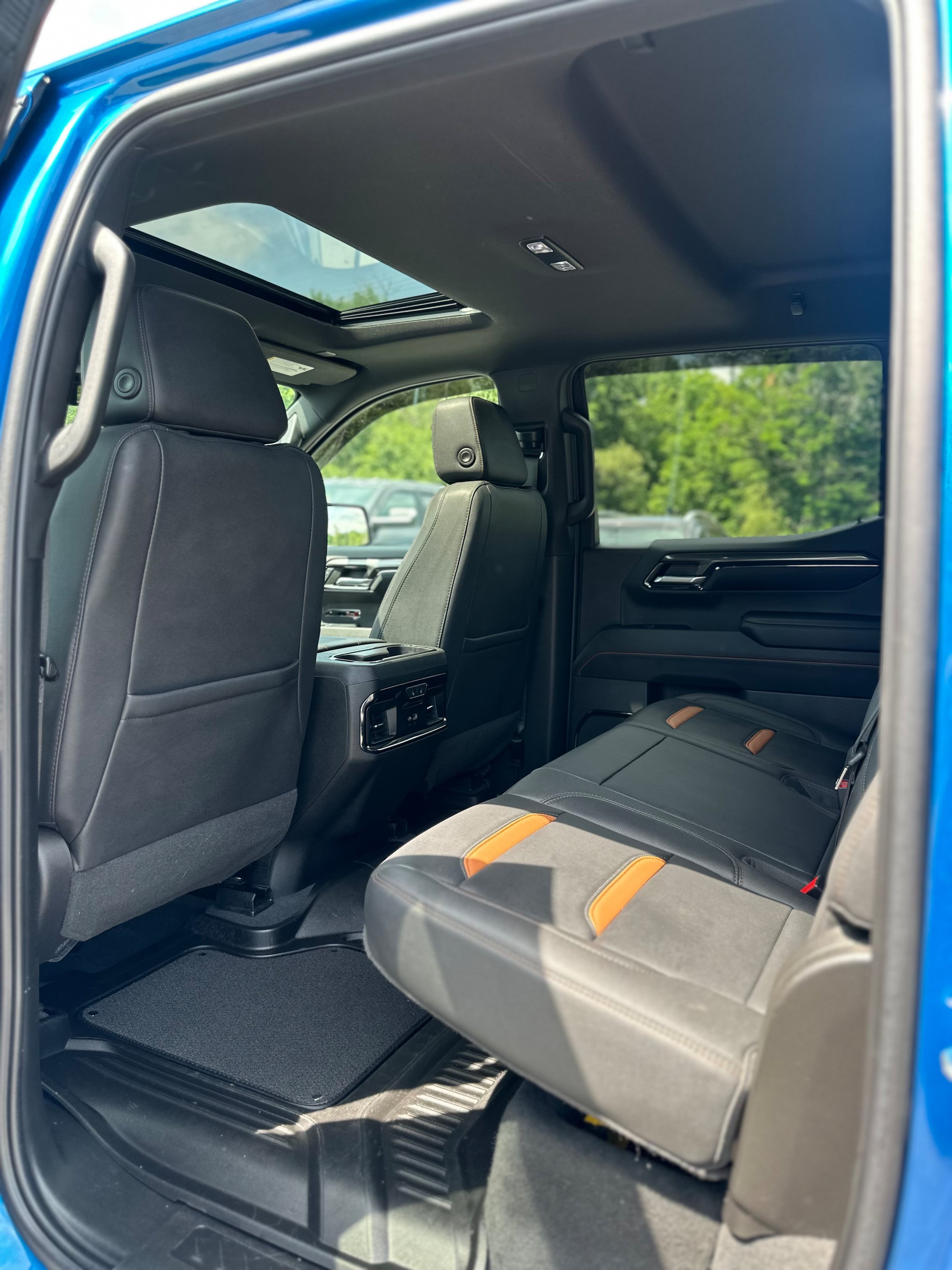 Used 2023 GMC Sierra 1500 AT4 w/ AT4 Premium Package AWD/4WD image 22