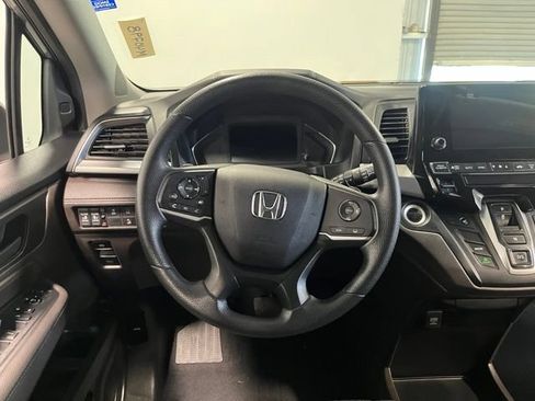 Used 2019 Honda Odyssey EX image 20