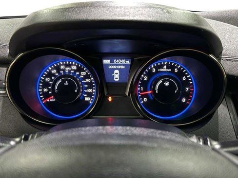 Used 2015 Hyundai Genesis 3.8 RWD image 38