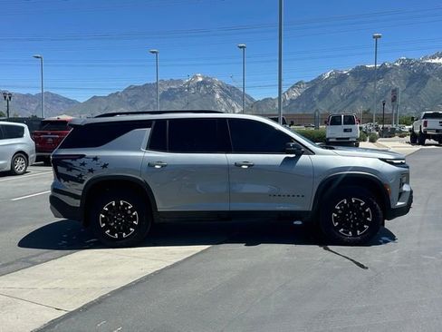 Certified 2025 Chevrolet Traverse Z71 w/ Enhanced Driving Package AWD/4WD image 24