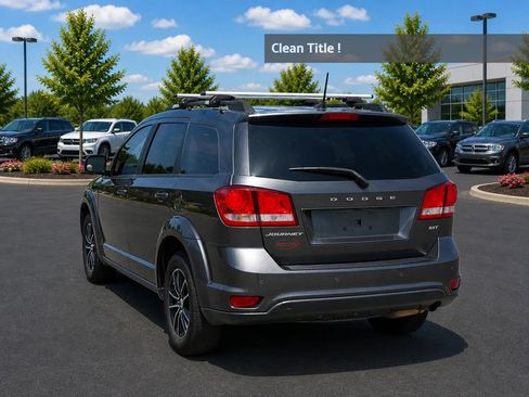 Used 2018 Dodge Journey SXT FWD image 3