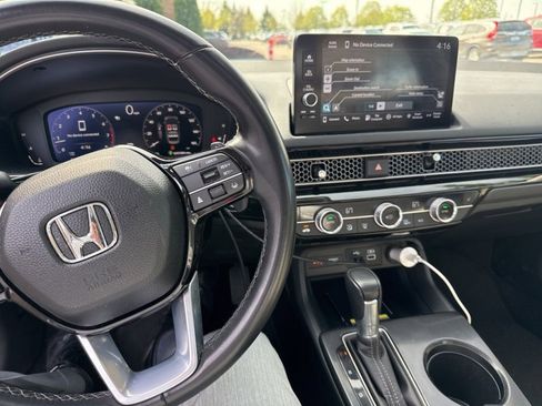 Used 2023 Honda Civic Touring image 13