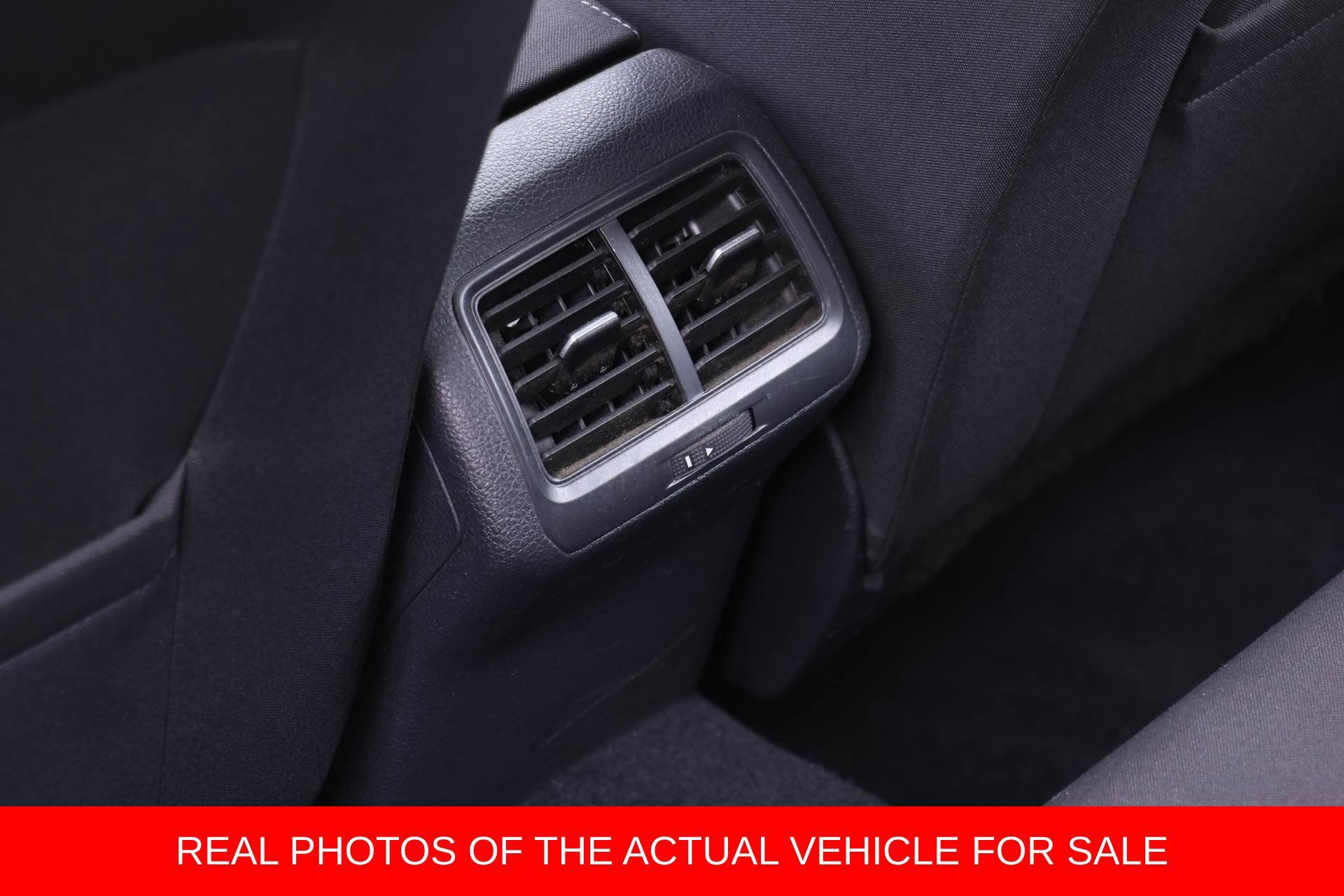 Used 2016 Volkswagen Golf S FWD image 16