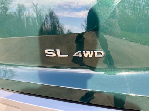 Used 2025 Nissan Pathfinder SL image 13