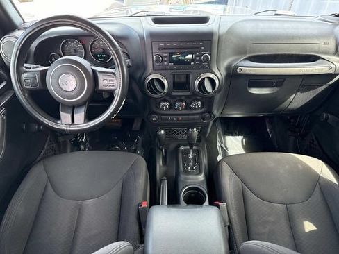 Used 2017 Jeep Wrangler Unlimited Sport AWD/4WD image 26