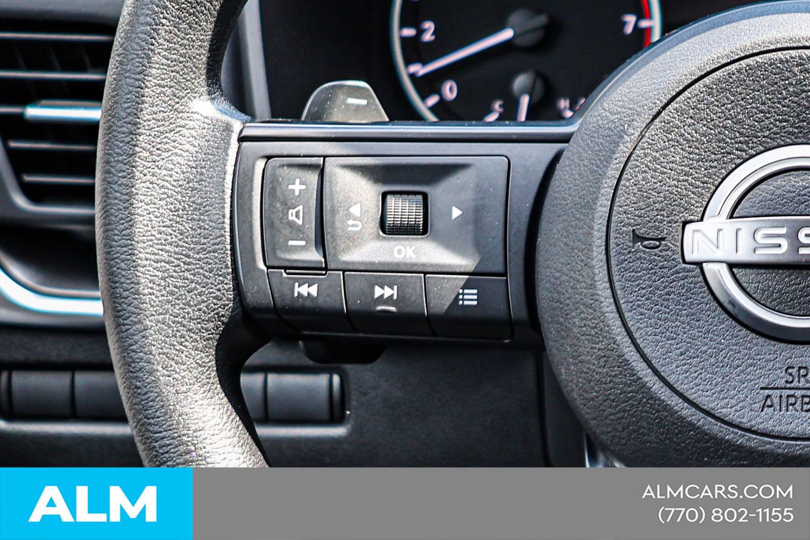 Used 2024 Nissan Rogue SV FWD image 26