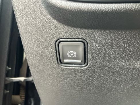 Used 2024 GMC Terrain SLE FWD image 14