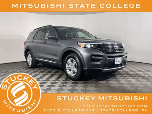 Used 2022 Ford Explorer XLT w/ Equipment Group 202A image 1