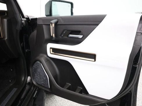 Used 2024 GMC Hummer EV 2X image 21
