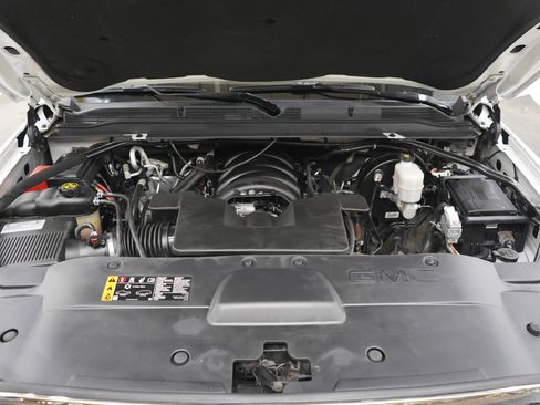 Used 2019 GMC Yukon XL Denali AWD/4WD image 33
