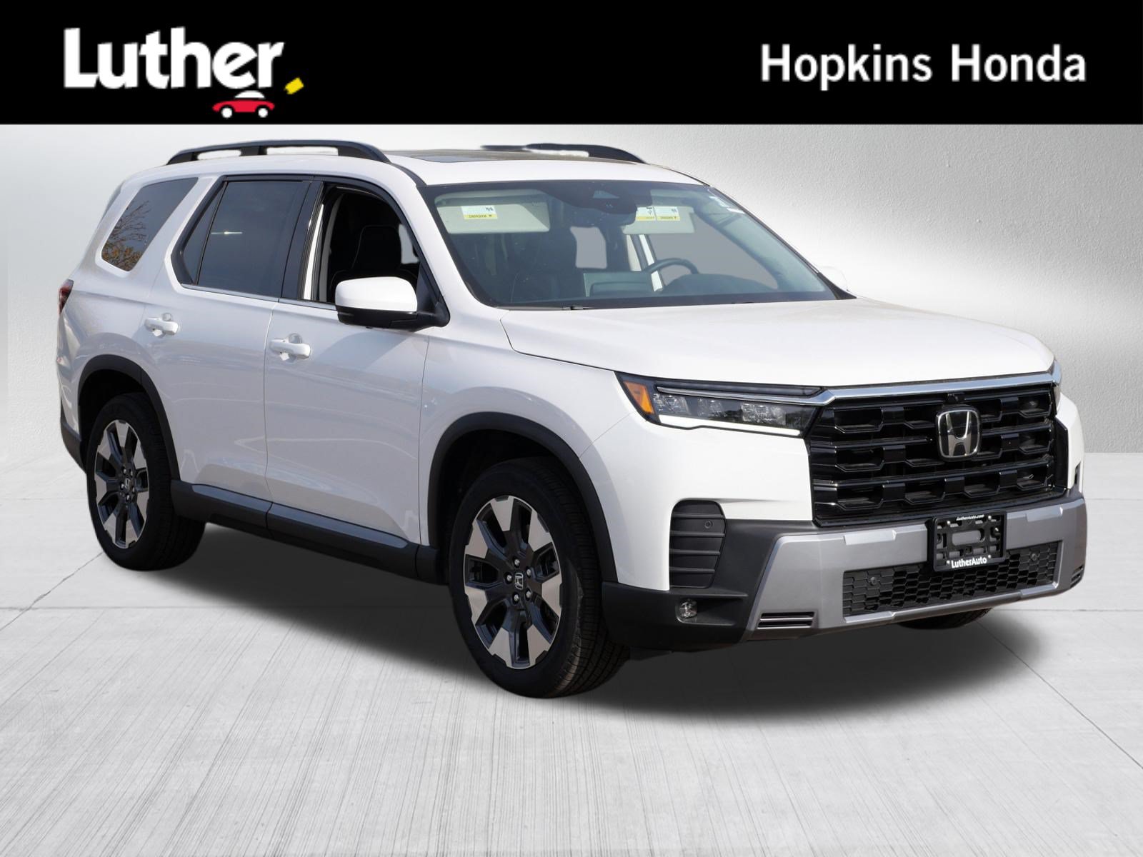 Used 2026 Honda Pilot Elite image 1