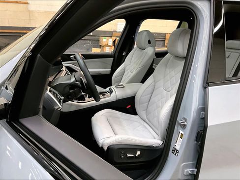 Used 2026 BMW X5 xDrive40i AWD/4WD image 28