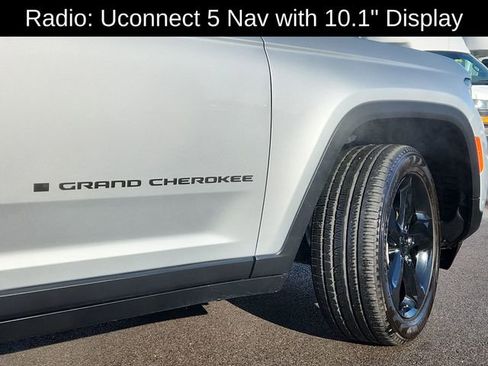 Used 2025 Jeep Grand Cherokee Limited w/ Luxury Tech Group II AWD/4WD image 19