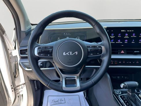 Used 2023 Kia Sportage EX image 19