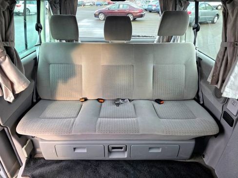 Used 2002 Volkswagen Eurovan MV image 30