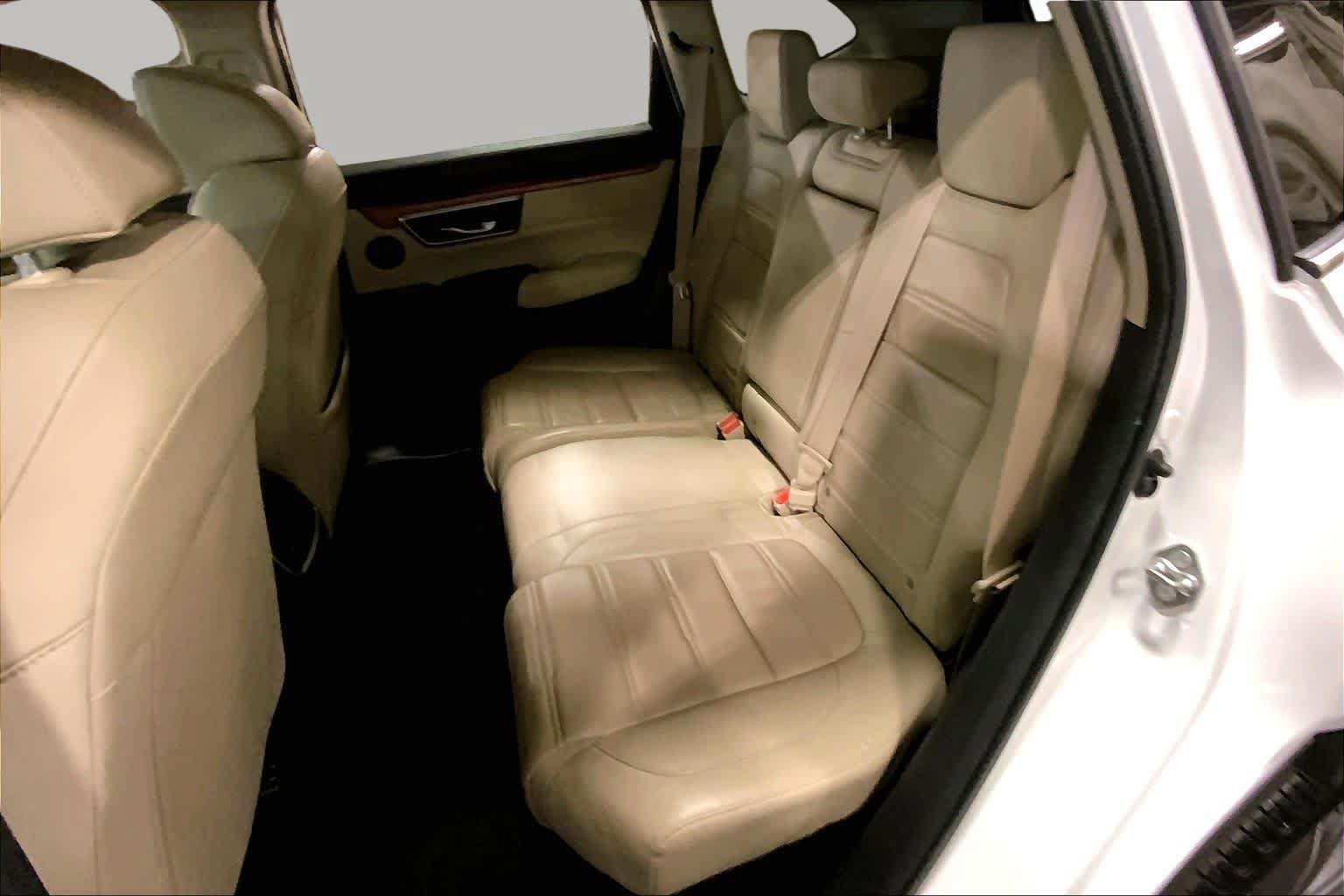 Used 2020 Honda CR-V Touring image 21