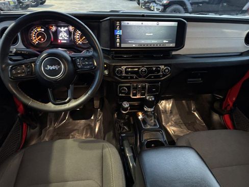 Used 2024 Jeep Wrangler Unlimited Sport image 11