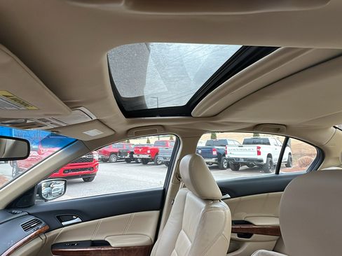 Used 2012 Honda Accord EX-L image 18