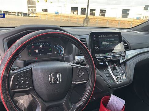 Used 2024 Honda Odyssey Sport image 7