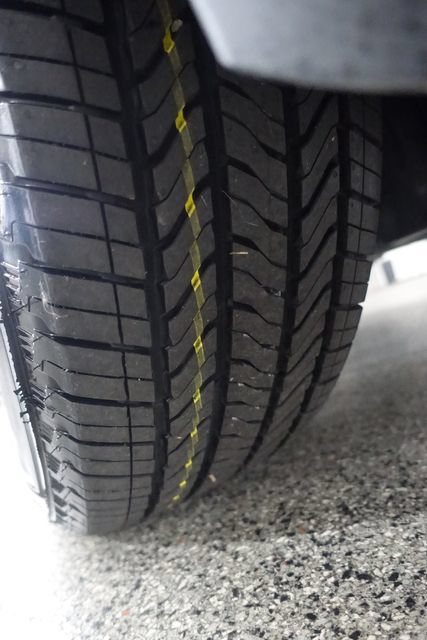 Used 2023 Chevrolet Traverse LT FWD image 30
