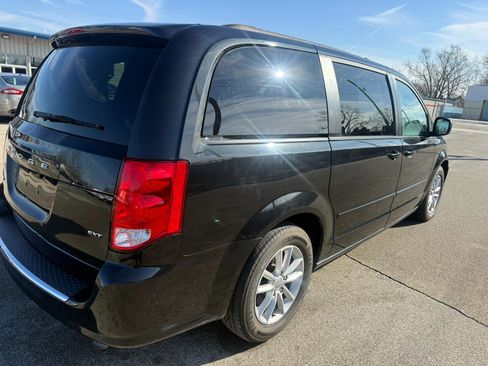 Used 2015 Dodge Grand Caravan SXT w/ UConnect Hands-Free Group image 8