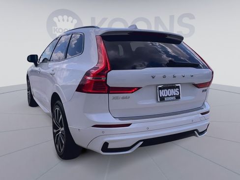 Certified 2023 Volvo XC60 B5 Plus w/ Climate Package AWD/4WD image 10